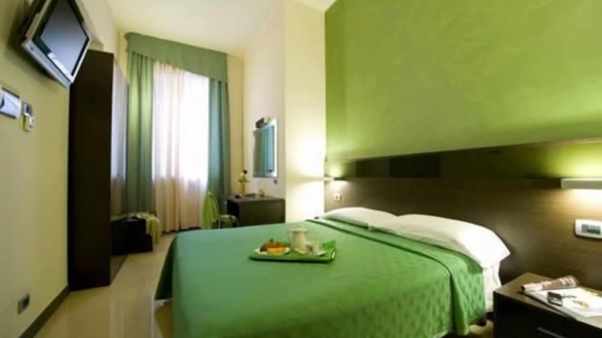Hotel Ideale Milan 3*,