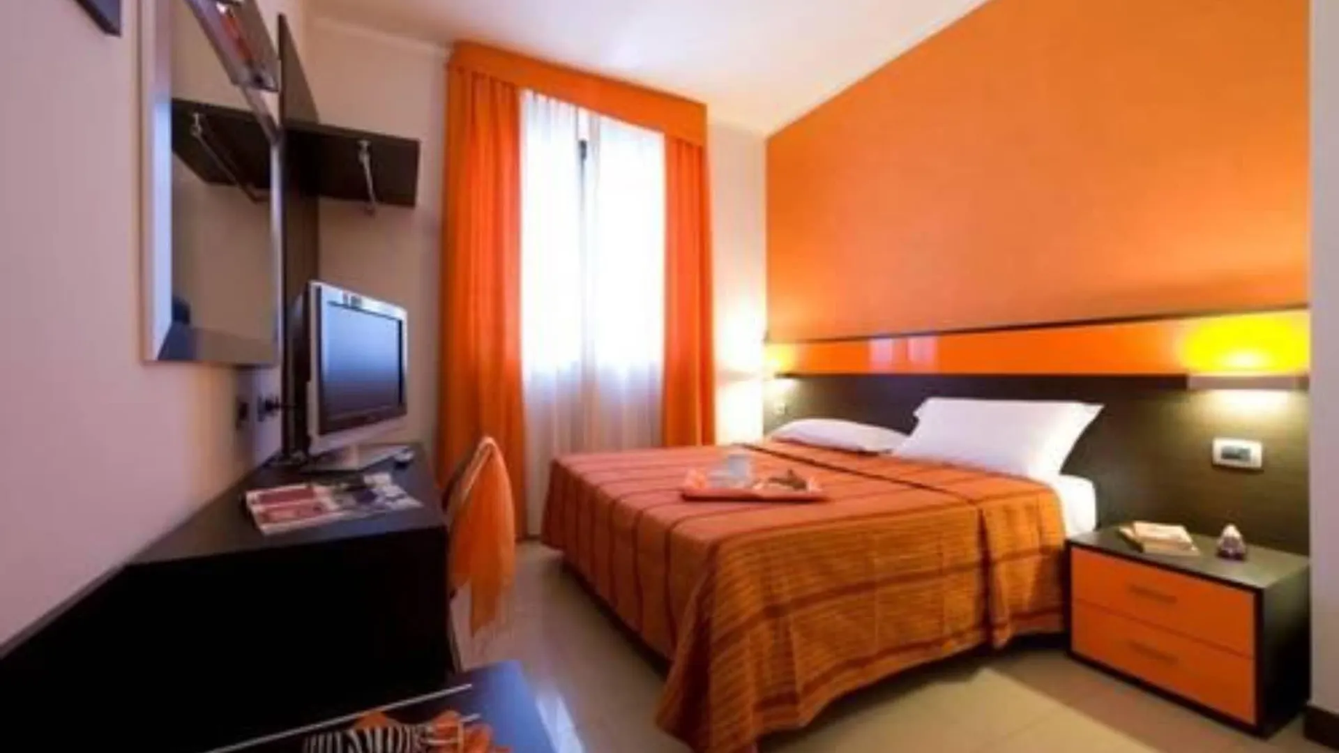 Hotel Ideale Milan 3*,  Italy