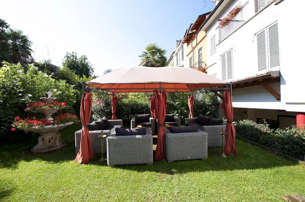 Hotel Ideale contacts