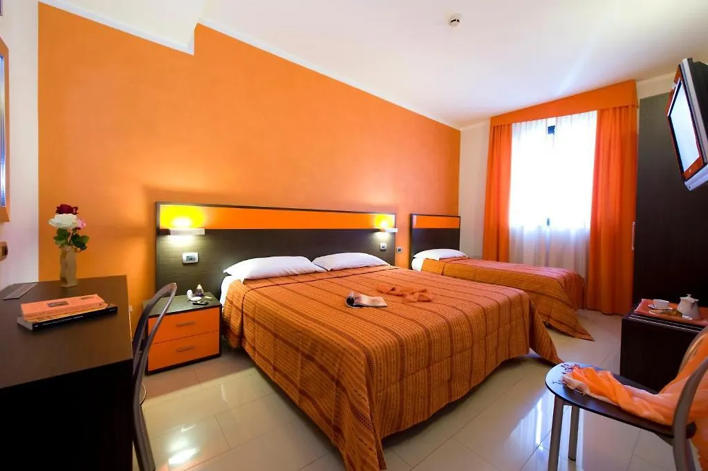 Hotel Ideale Milan 3*,